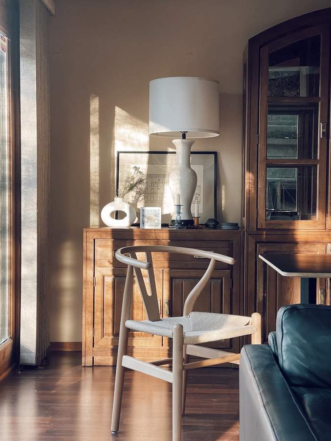 Dining table at Lofty Cabin